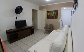 Relax para Casal Apartamento Confortável a 700m da Praia - LA01